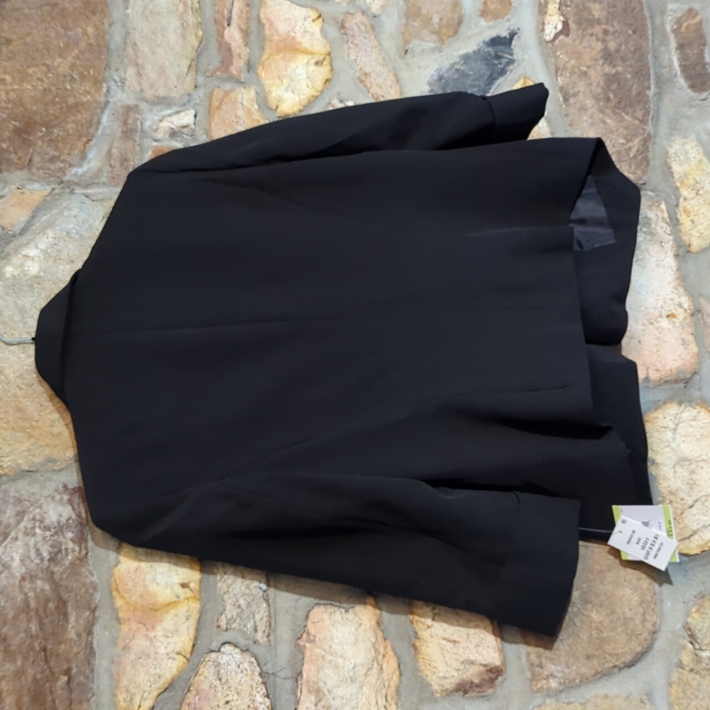 Kasper Classic Black Blazer - Picture 7 of 9